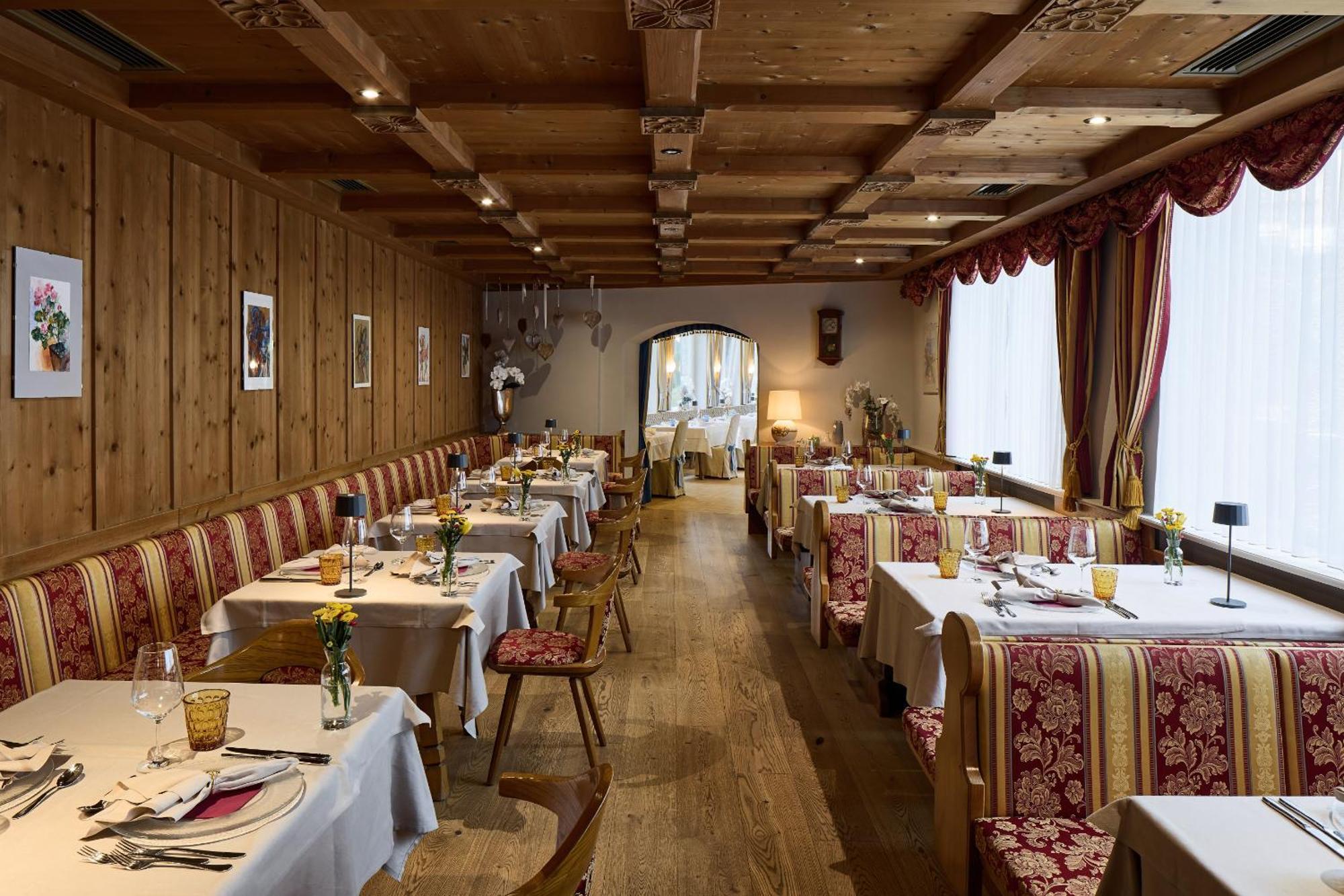Dolomites Wellness Hotel Savoy 라 비야 외부 사진